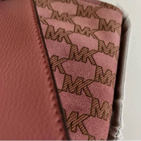 NWT  Michael  kors Soft Real Leather Satchel ,Rose Color - Picture 4 of 7